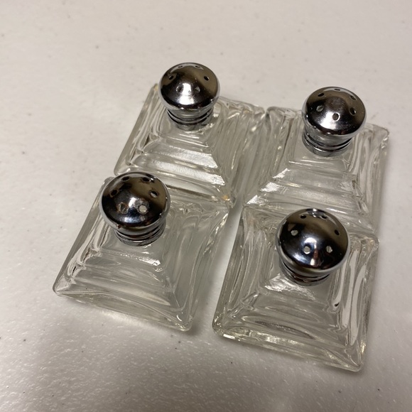 Vintage Irice Salt and Pepper Shakers - Picture 5 of 7